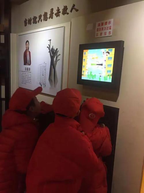小队成员:陈昕睿,胡语彤,泮奕朵,管婕羽,石皓天